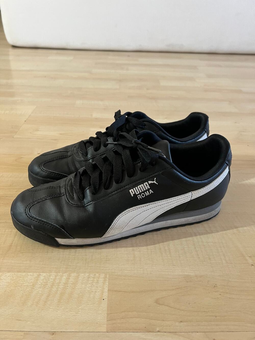 Puma Roma Black White Leather Retro Classic Sneakers Men Size 11 Athletic Casual